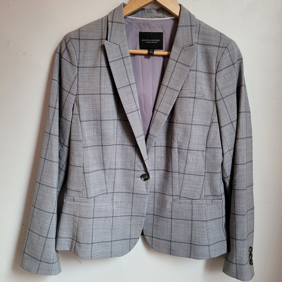 Banana Republic Jackets & Blazers - Banana Republic gray blazer